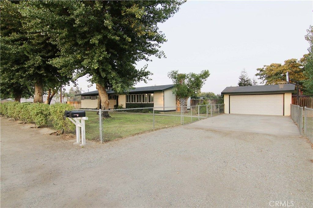 listing image 130729636719484659831