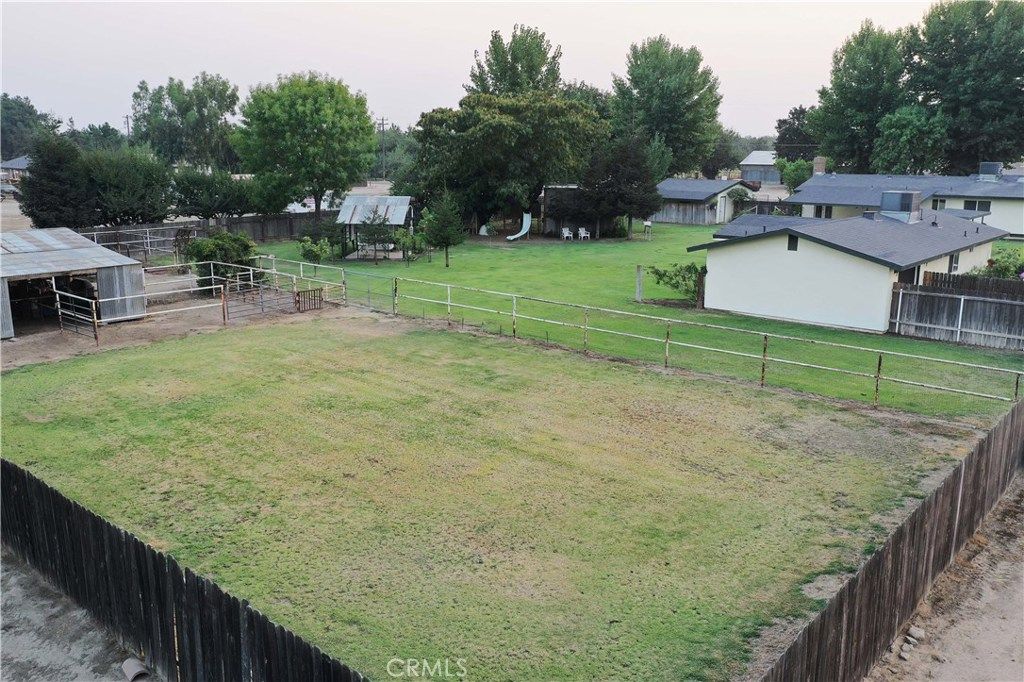 listing image 130720607704554304456