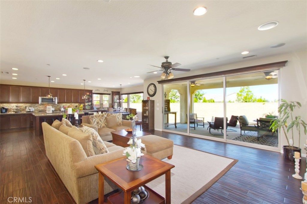 listing image 130723730118950697889
