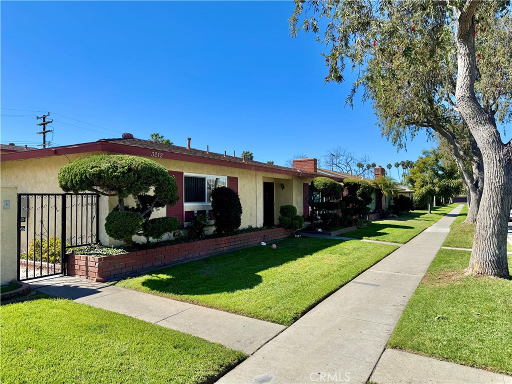 3212 W Cabot Drive