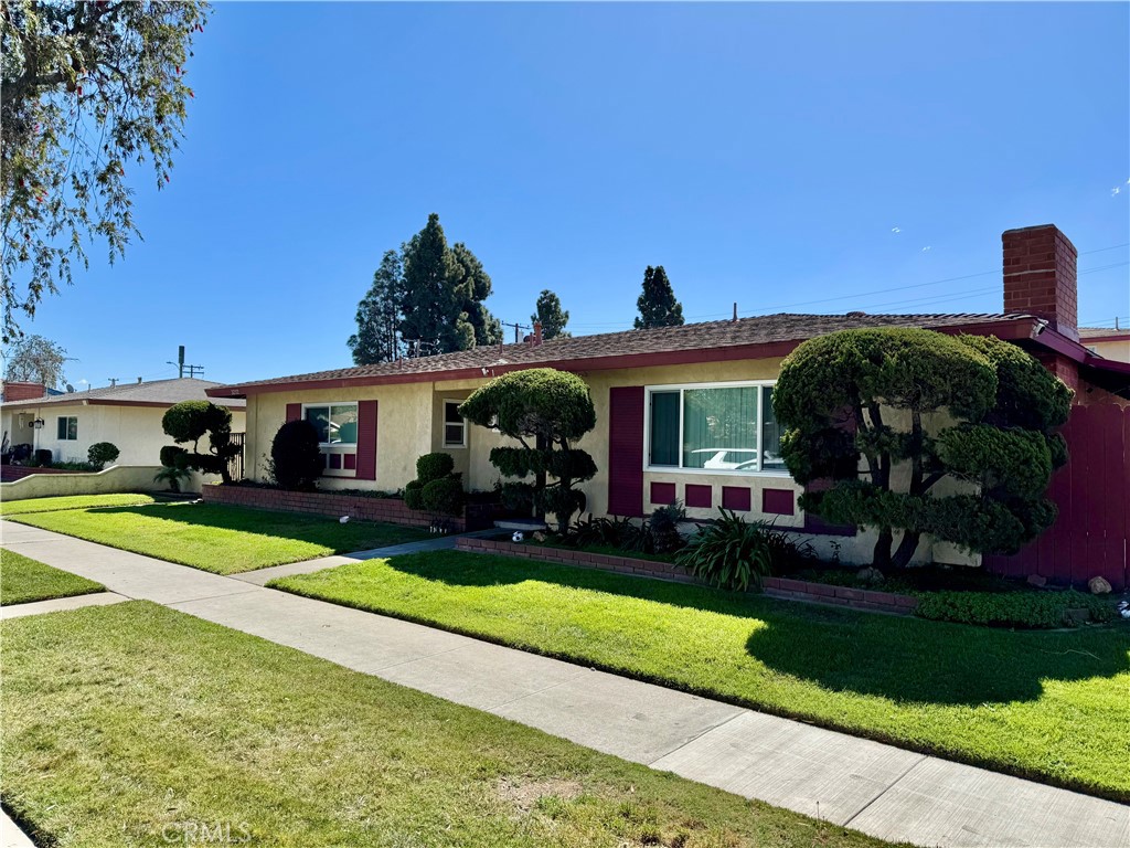 3212 W Cabot Drive