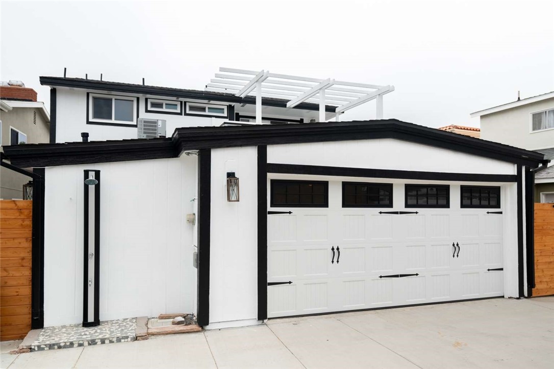 2137 Miramar Drive