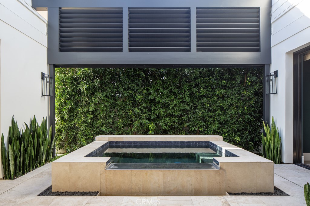 Corona del Mar South of PCH (CDMS) - Residential