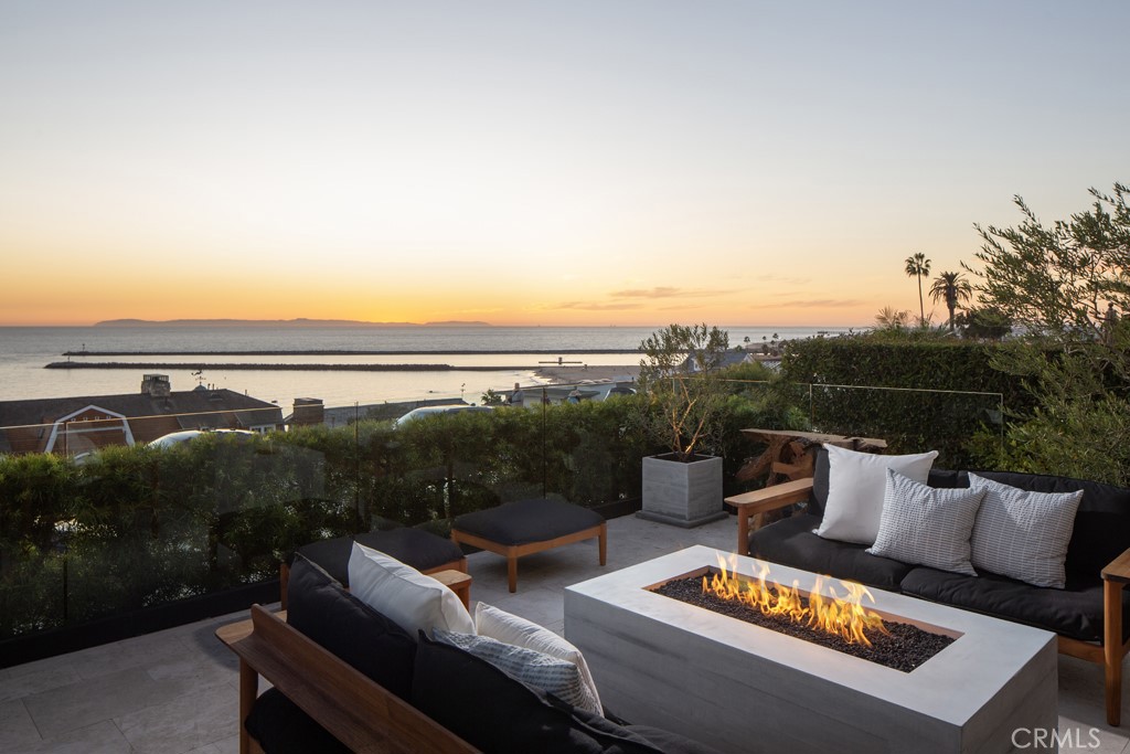 Corona del Mar South of PCH (CDMS) - Residential