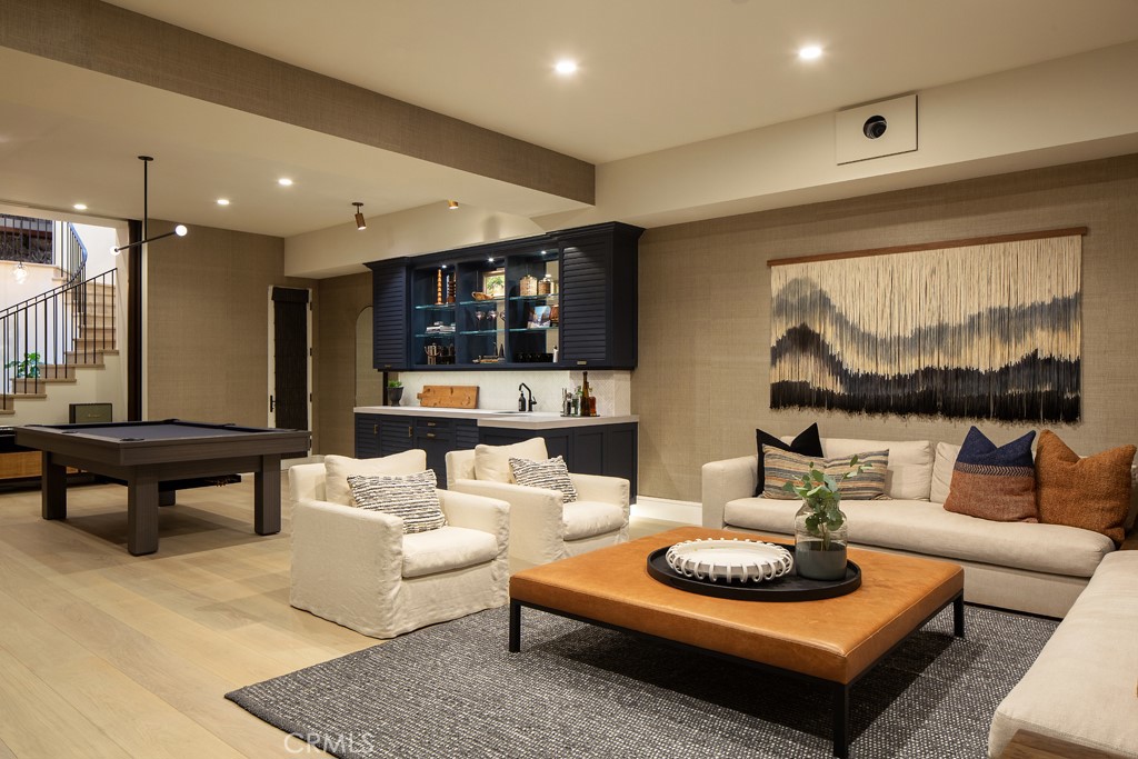 Corona del Mar South of PCH (CDMS) - Residential