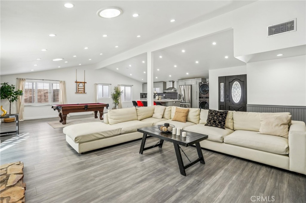 Properties 3 5633 Rawlings Avenue
