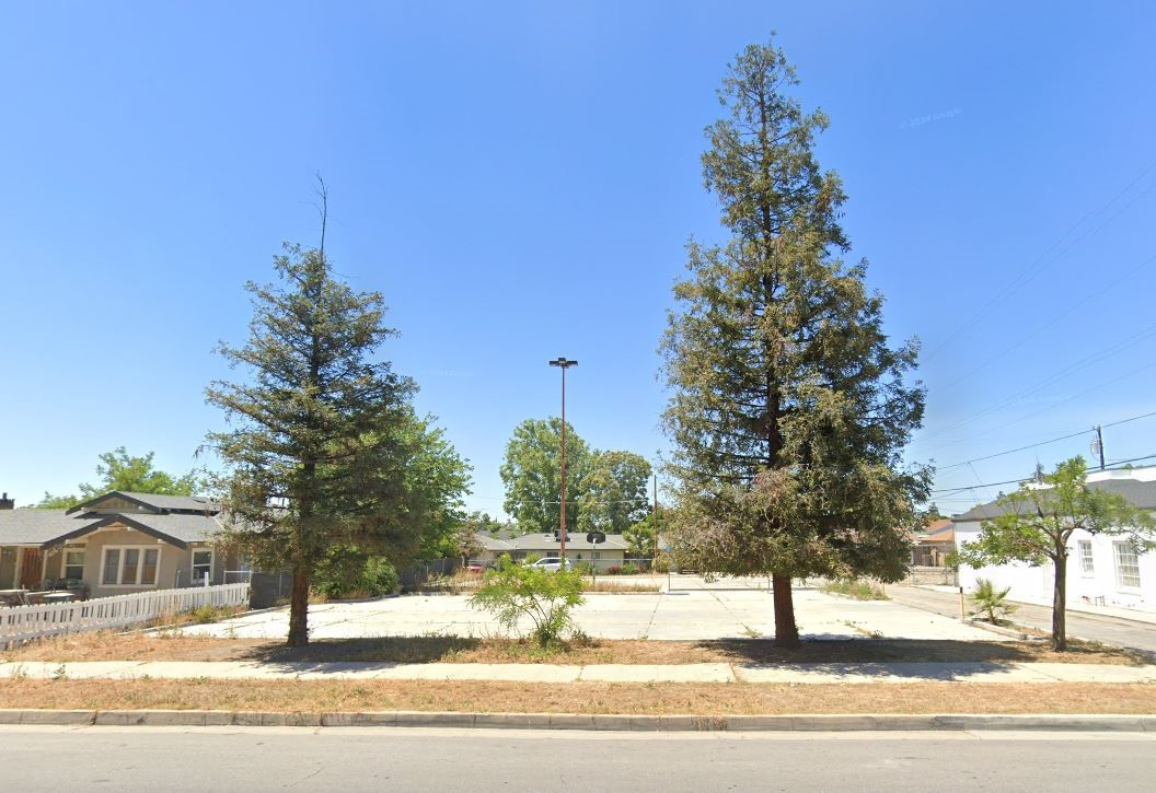 Commercial Land parcel, generously sized 10,890 sqft. Conveniently close to highway, major roads, residential neighborhoods, shops, parks, schools, and restaurants, this location is prime for growth. Currently being used as a parking lot.
