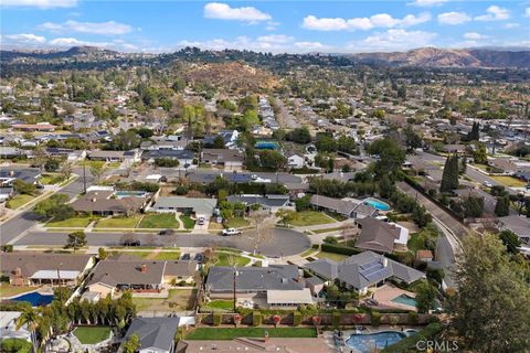 A home in North Tustin