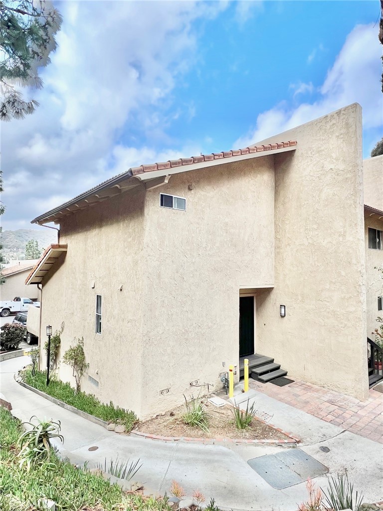 64 Avalon Terrace Road