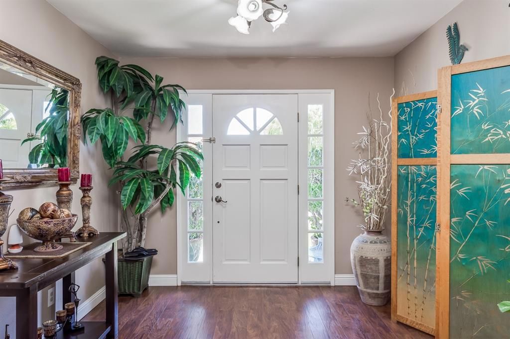 listing image 130726526194727749105