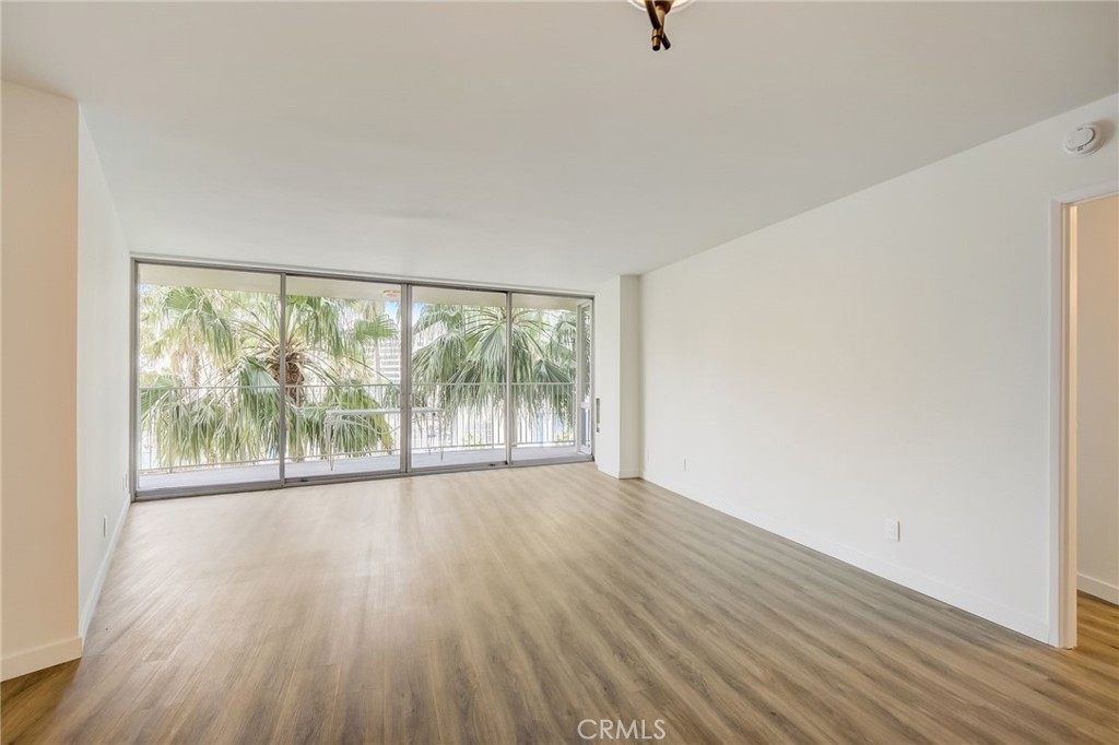700 E Ocean Boulevard 902