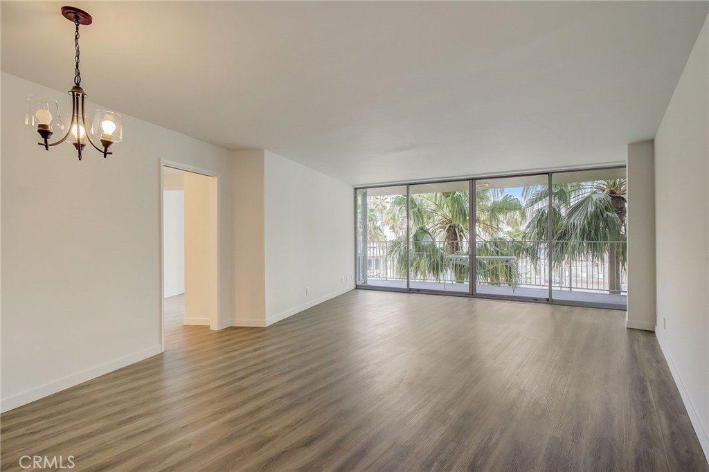 700 E Ocean Boulevard 902