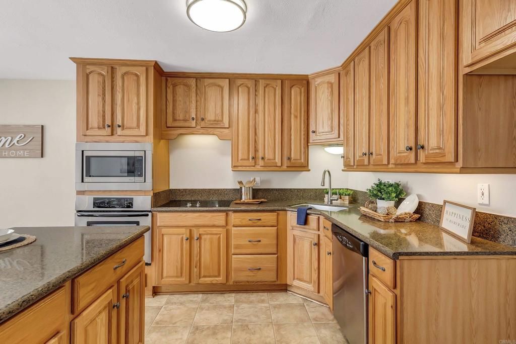 listing image 130724863575861634420