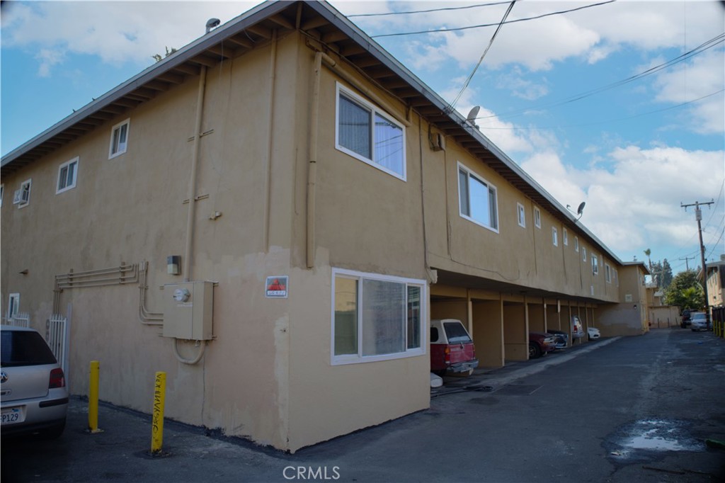 219 W Palais Road