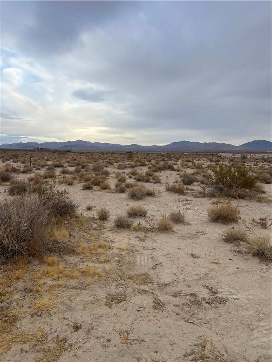 Discover endless potential on this vast 120 Acres rural residential property!! Whether you're dreaming of building a private estate, creating a ranch or investing in future opportunities. This expansive land offers space, privacy and you can embrace the tranquility of rural living. A rare find!! Coordinates: 34.662682-117.011111