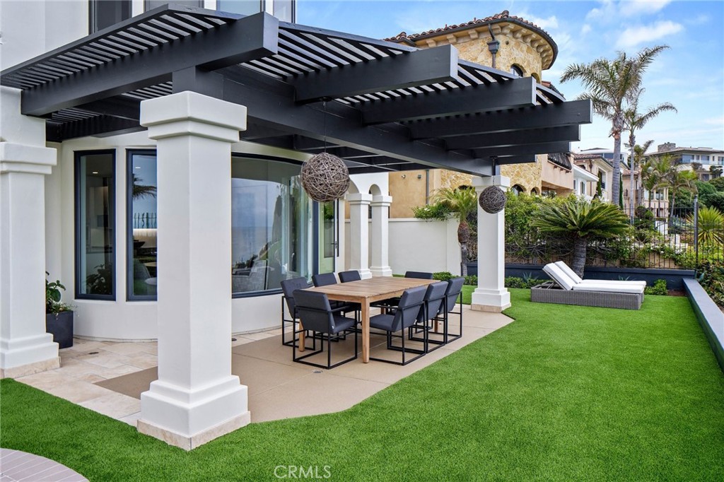 Ritz Cove (RC) - Residential