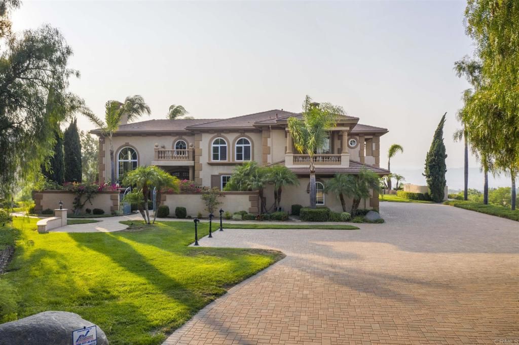 listing image 130726353391211143307