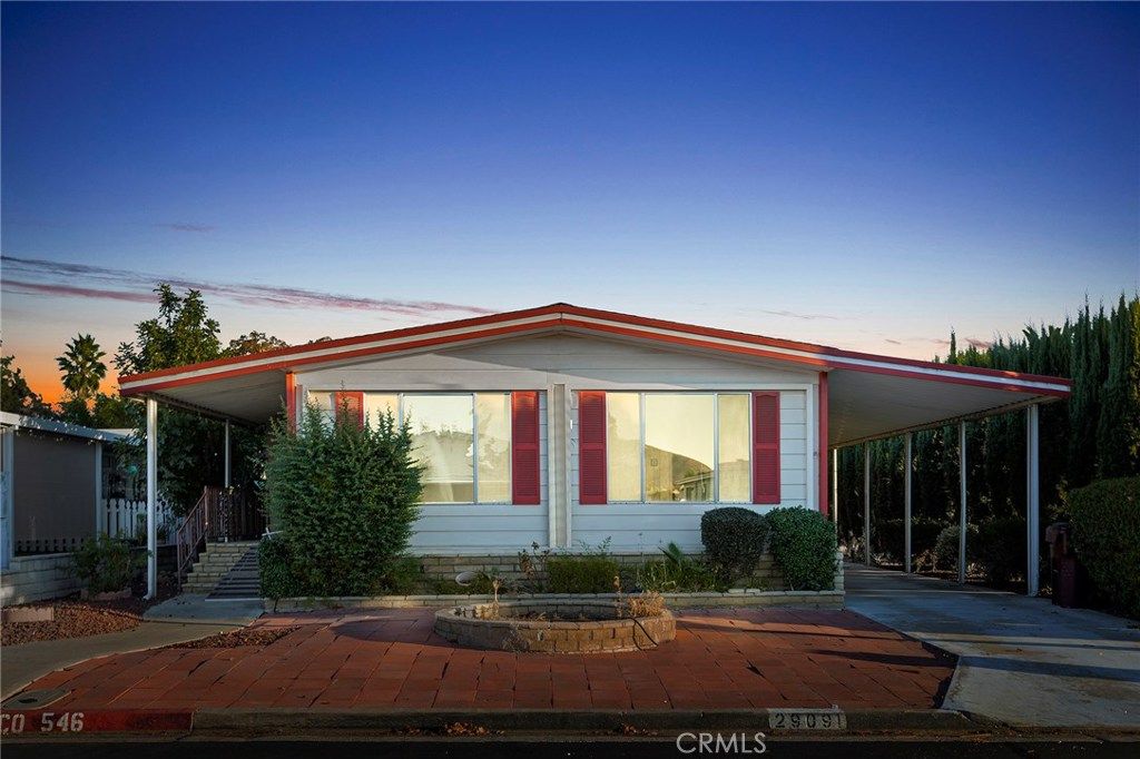 listing image 130721997815409160353