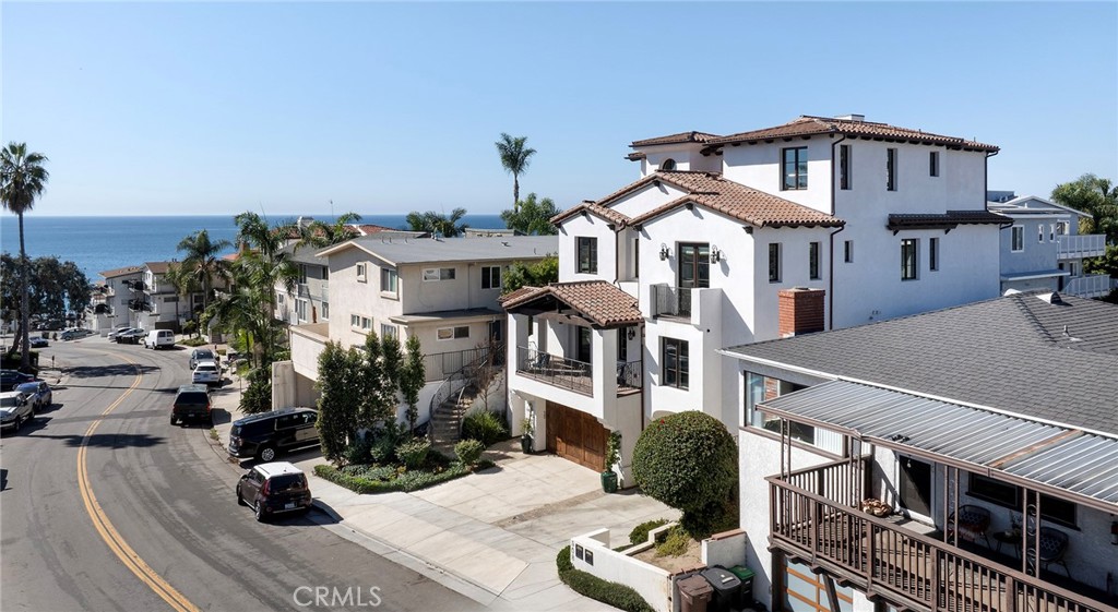 508 Avenida Victoria