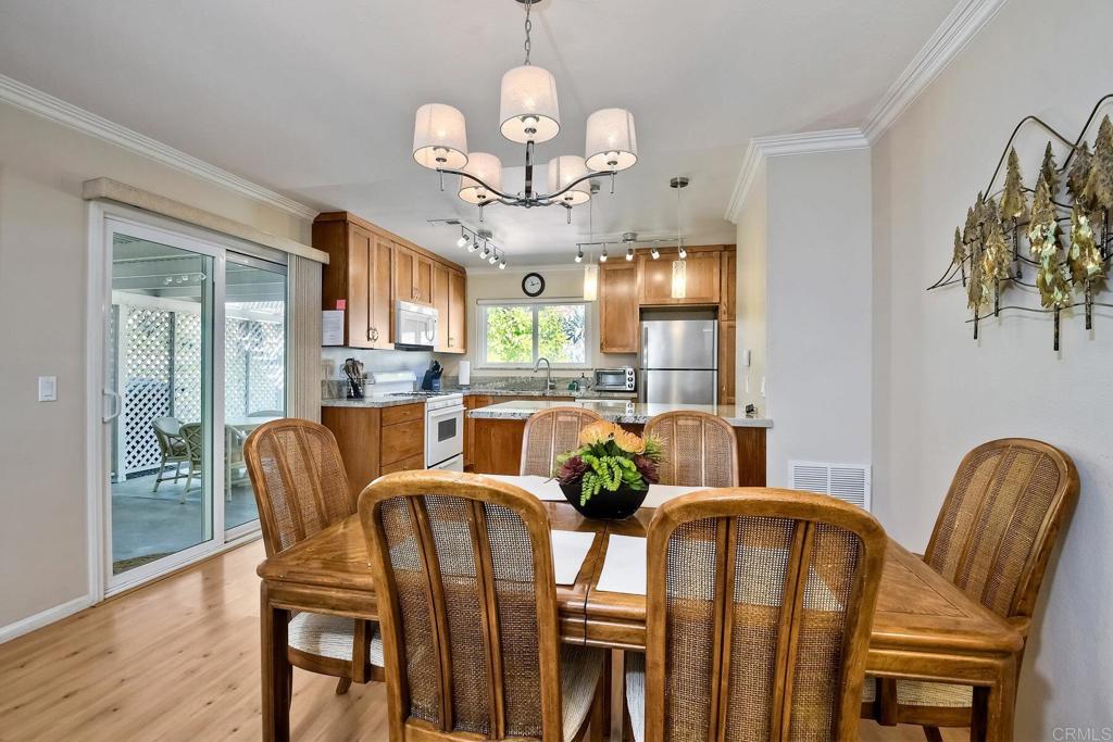 4524 Royal Oak