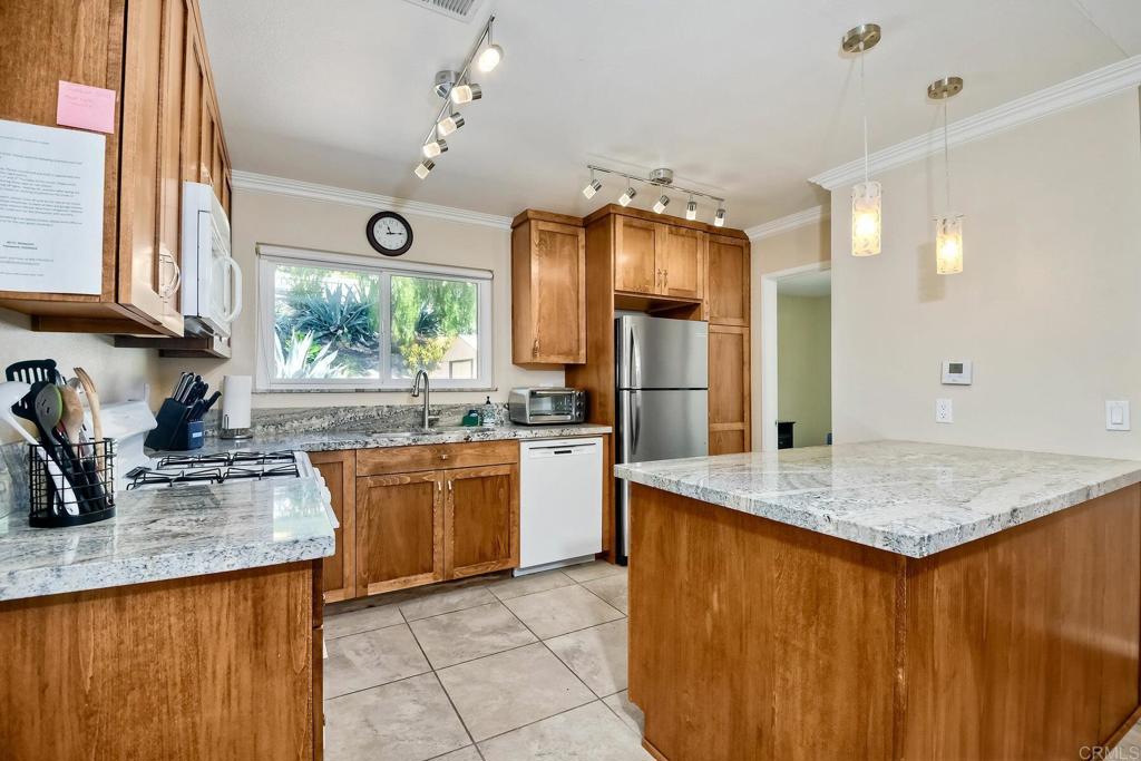4524 Royal Oak
