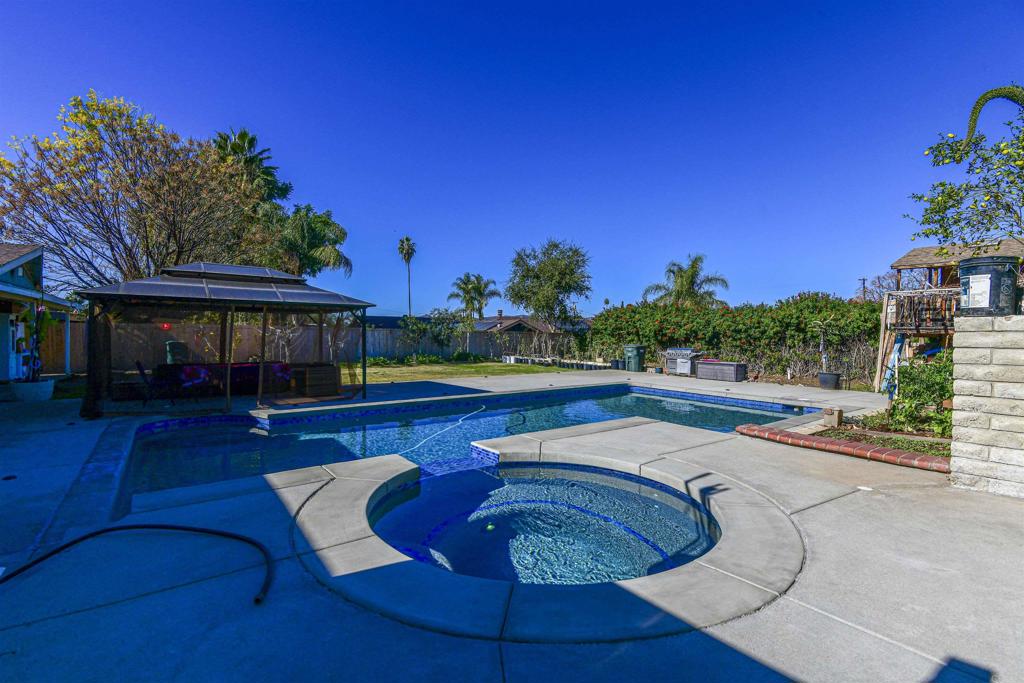 13138 Julian Ave