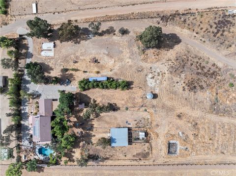 A home in Agua Dulce