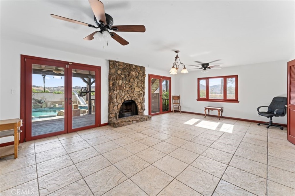 Custom Agua Dulce (CADUL) - Residential