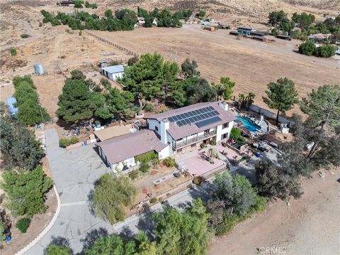 A home in Agua Dulce