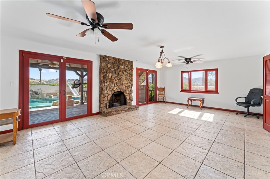 Custom Agua Dulce (CADUL) - Residential