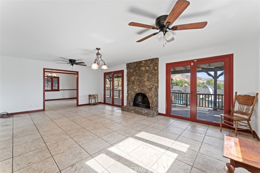 Custom Agua Dulce (CADUL) - Residential