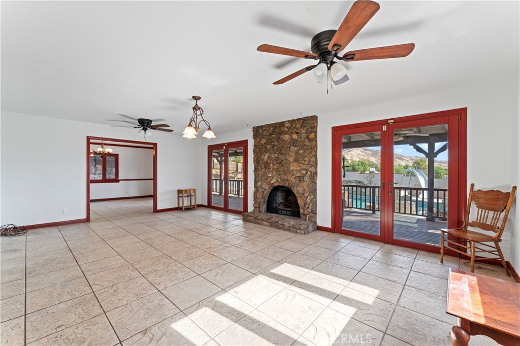 Custom Agua Dulce (CADUL) - Residential