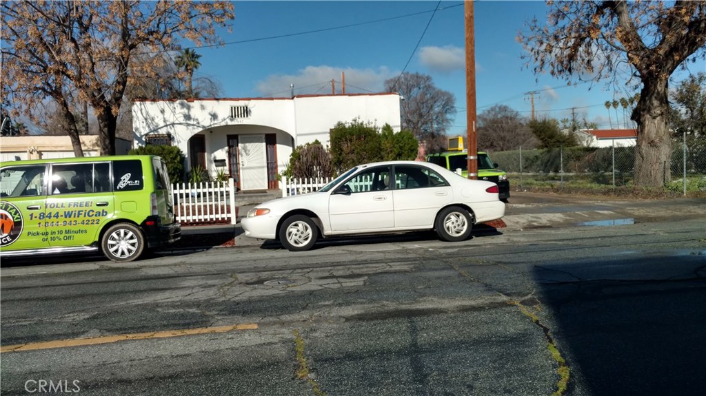 Very small potential office property in downtown Hemet. Large lot with plenty of area for parking. This was originally a 2bedroom one bath home that has been converted to a commercial use because of zoning. Is now the home for Hemet Taxy cab Co. but will be moving when sold.