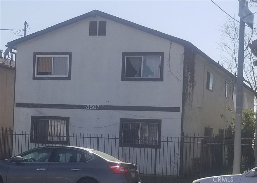 Great income potential for this large 4 unit complex in South Los Angeles built 1990. Each unit is 3 bedrooms and 1 bathroom.  Includes 8 parking spaces.
