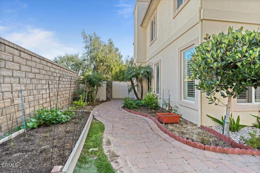 The Pinnacle - 5248 - Residential