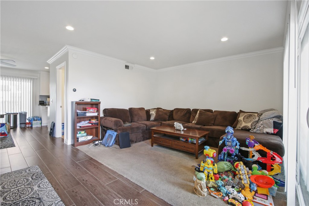 360 Mountain Court
