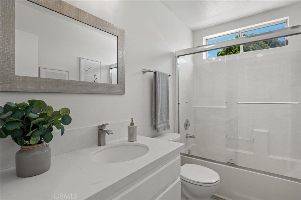 listing image 130723510579397167068