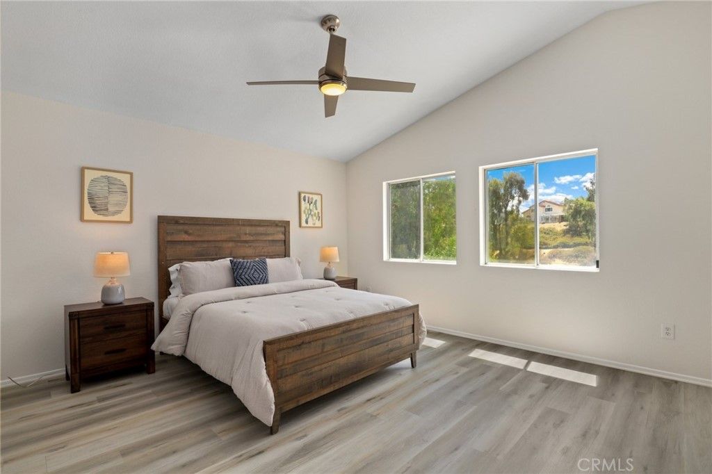 listing image 130729976616790999890