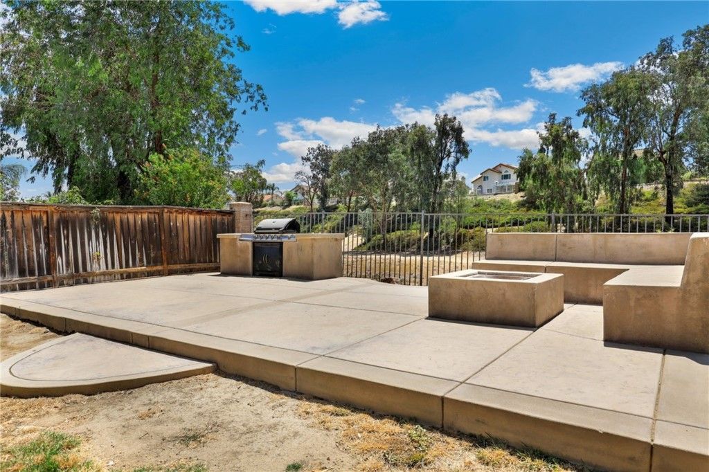 listing image 130727758922235747292