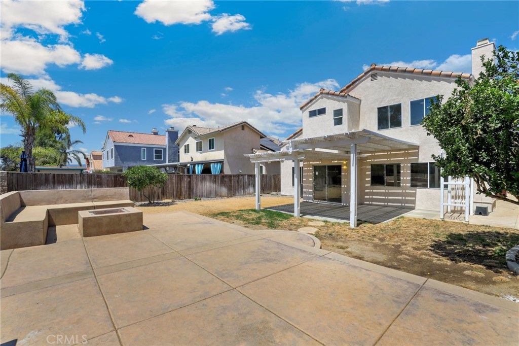 listing image 130724066402196918813