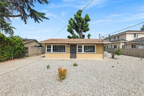 A home in El Monte