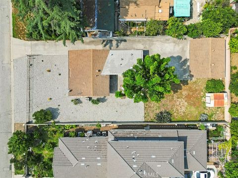 A home in El Monte