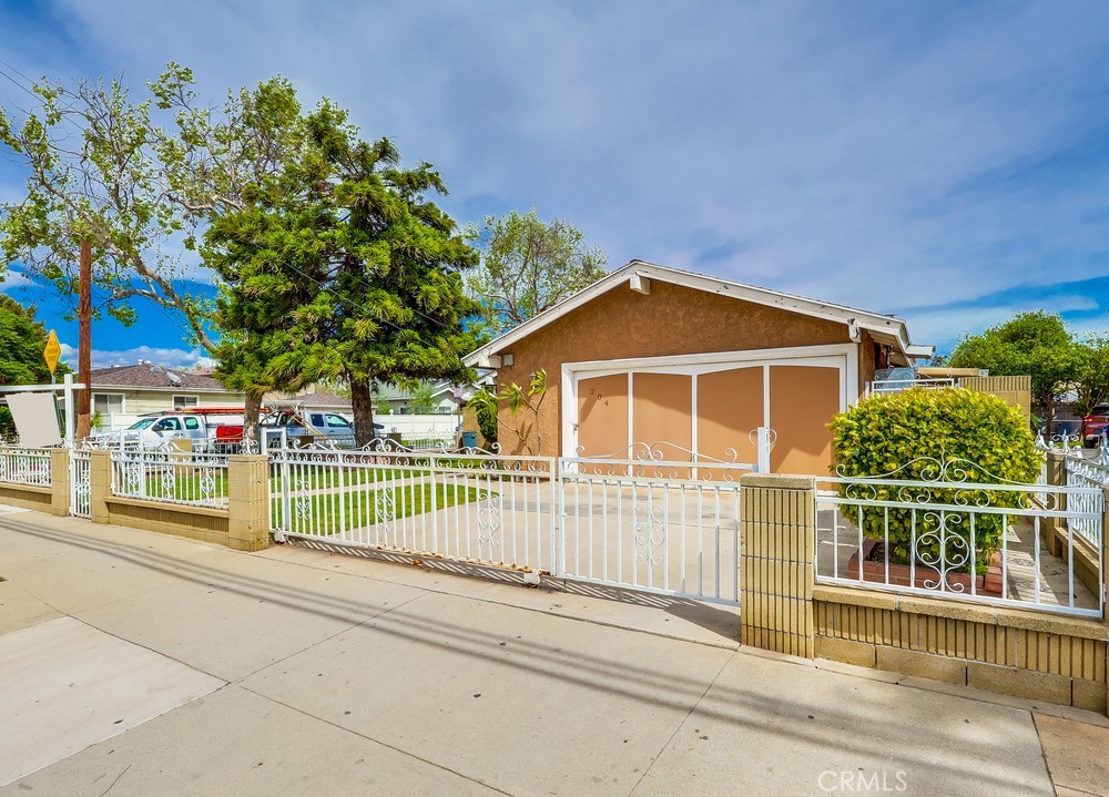 204 N Poplar Avenue