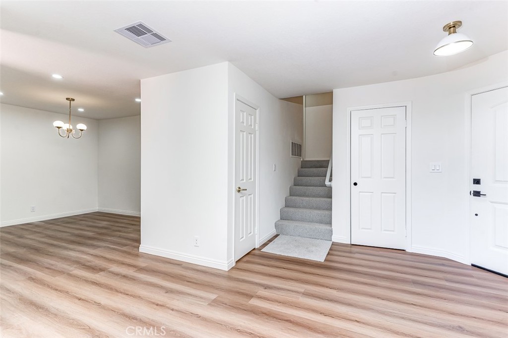 Photo 5 of 27 of 29723 Canwood Street townhome