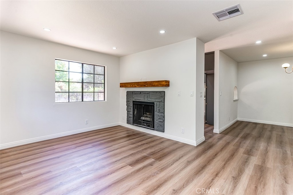 Photo 3 of 27 of 29723 Canwood Street townhome