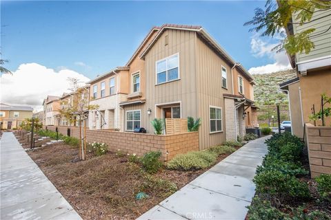 Photo of 22880 Concord Drive, Saugus, CA 91350 (MLS # SR23033542)