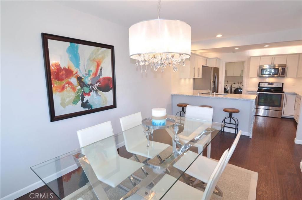 listing image 130722654513448367260