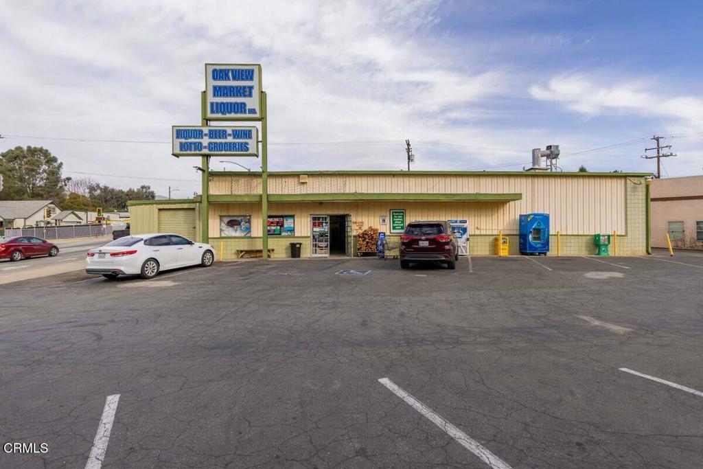 690 N Ventura Avenue
