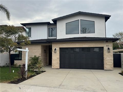 1612 Gates Avenue Manhattan Beach CA 90266
