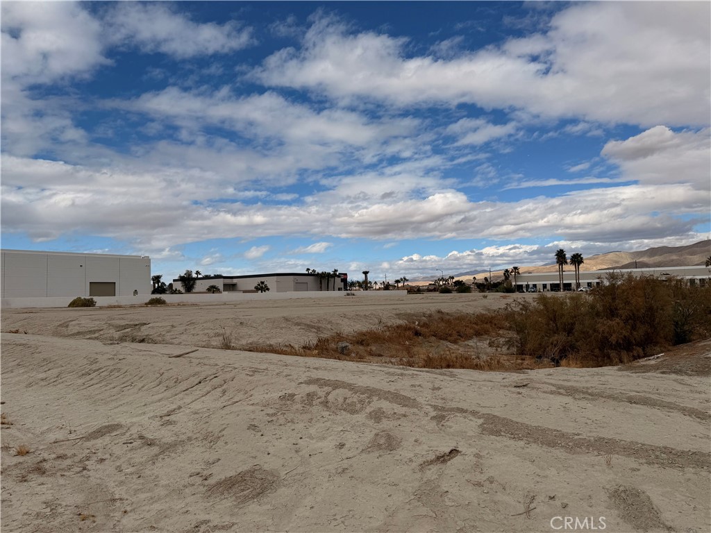 0 Caspian St